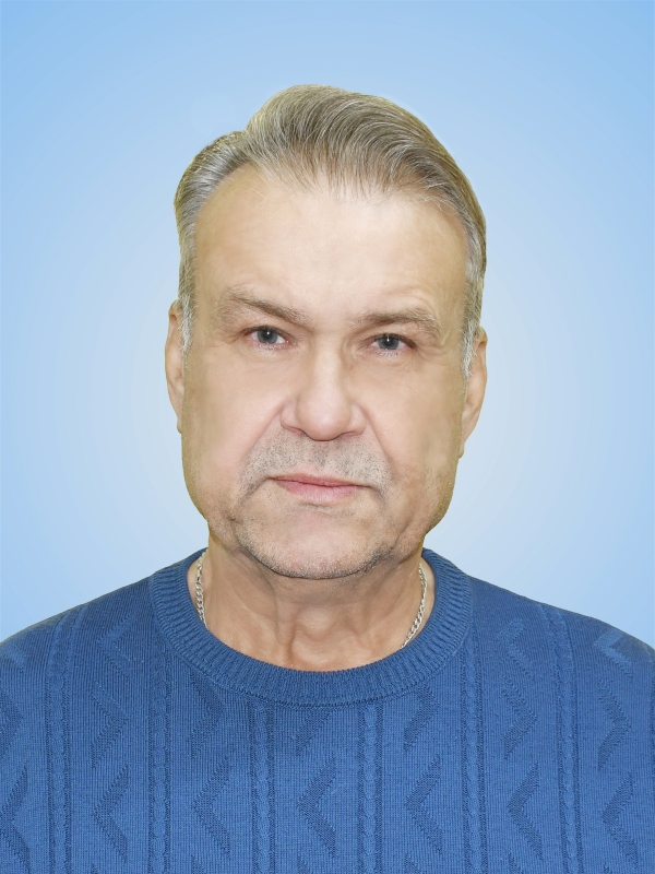 Петер Юрий Николаевич.